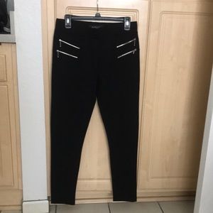 New Marquis really nice women’s black skinny slacks pants stretch M-L
